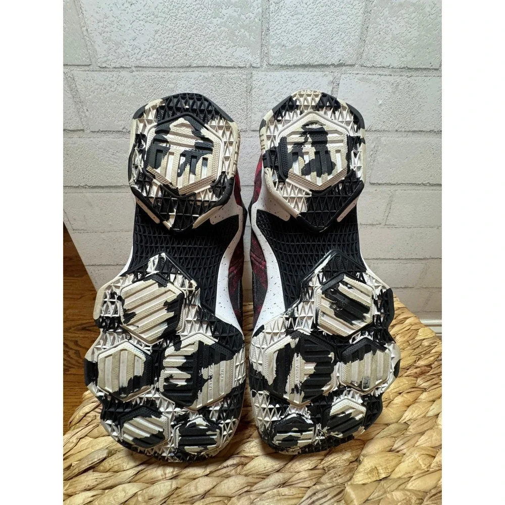 Nike LeBron 13 Nike ID‎ Red and Gold Mens 11
